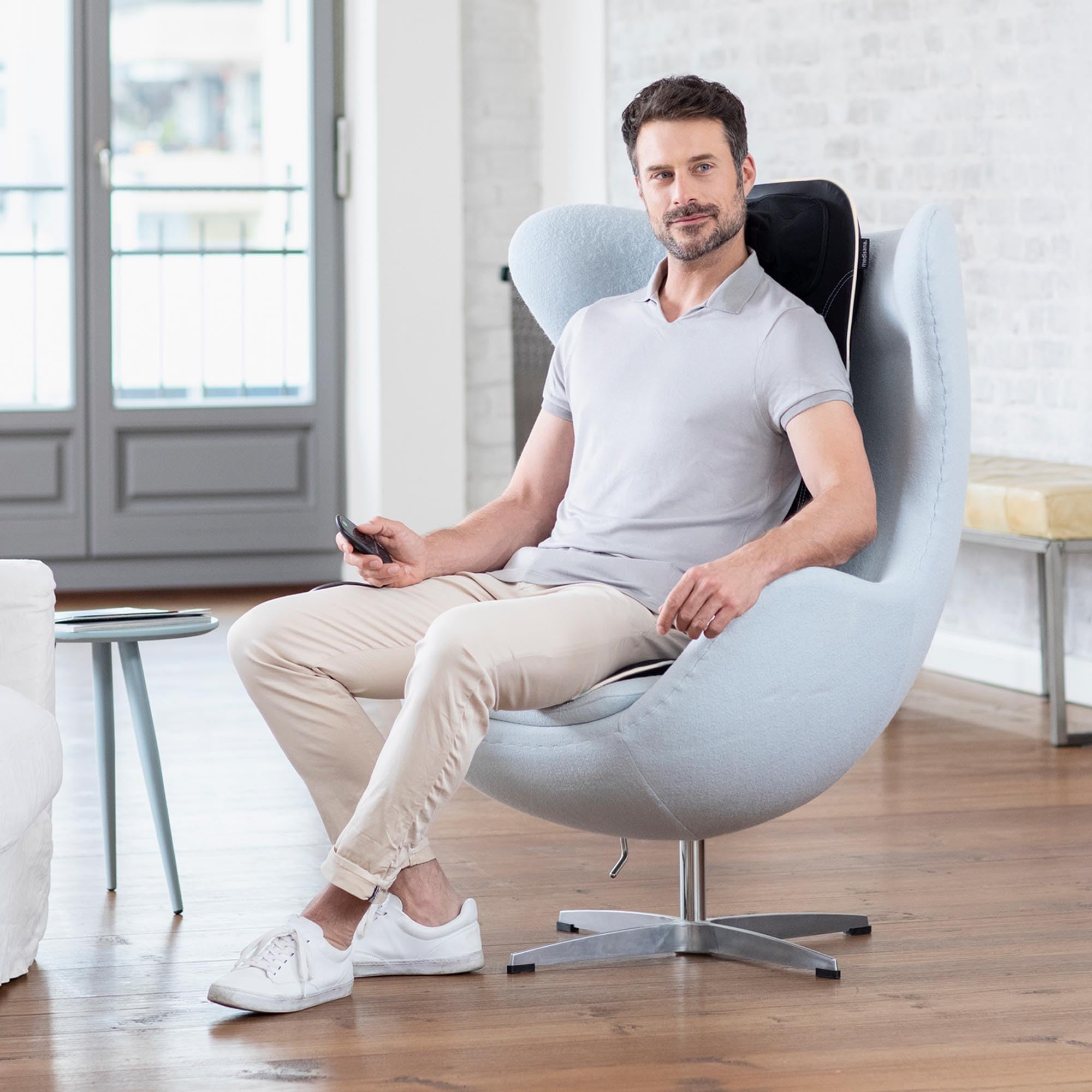 medisana-mcn-shiatsu-massagesitzauflage-mit-w-rme-und-rotlichtfunktion-f-r-r-cke image 3