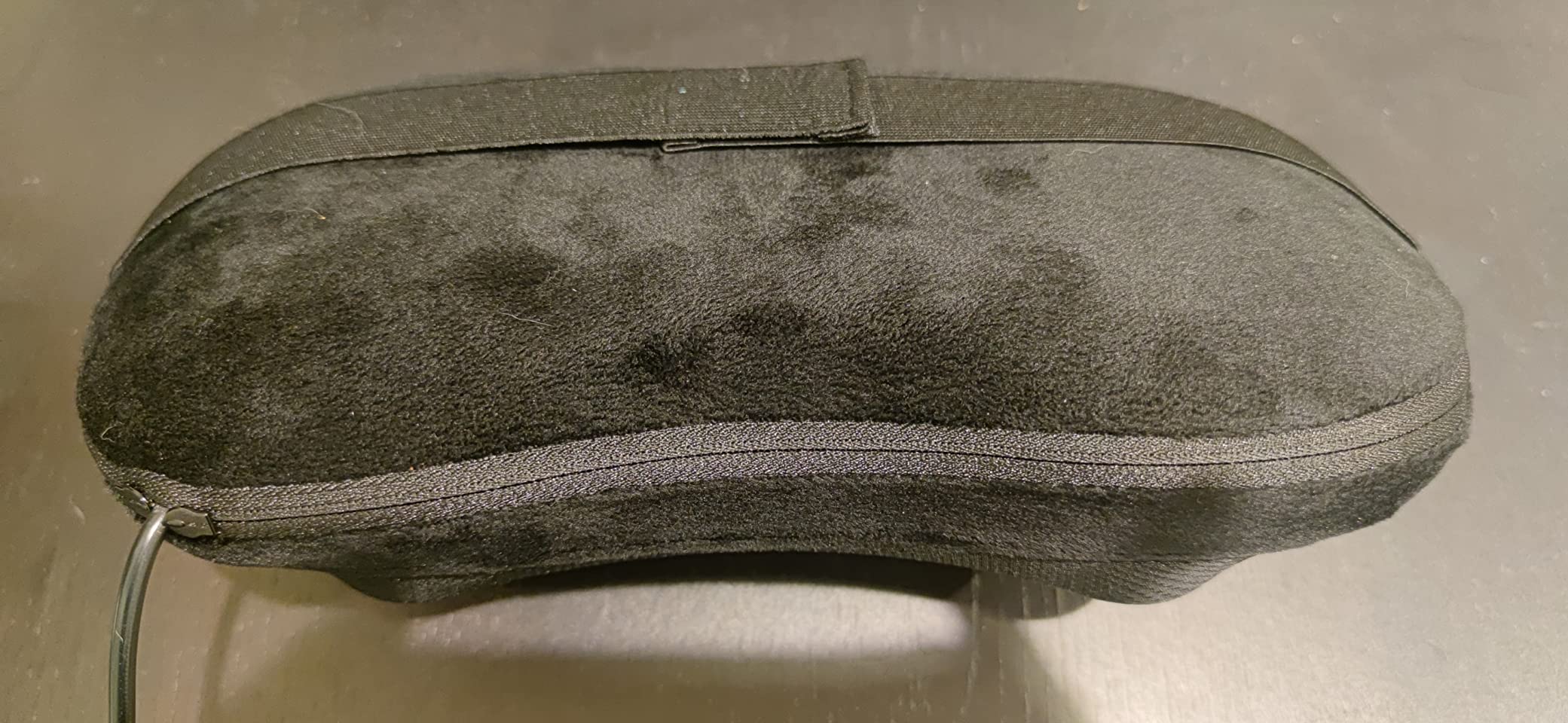 Gutes Kissen mit kleinen Abstrichen